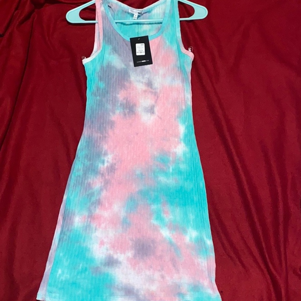 2 Fashion Nova Dresses